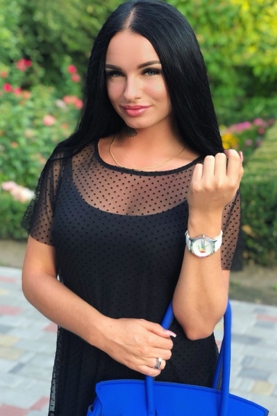 Karina — photo