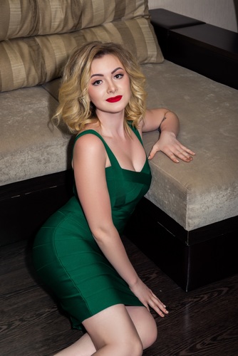 Anastasia, 29, Dnipro, Ukraine