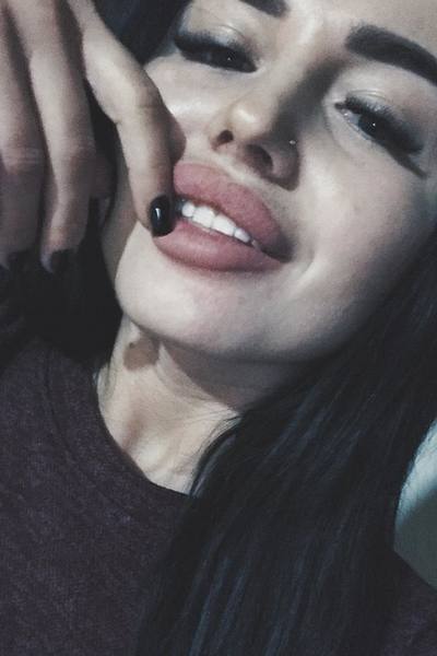 karina — photo