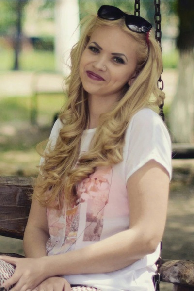 Olena — photo