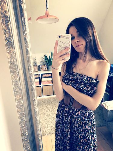 Karina — photo