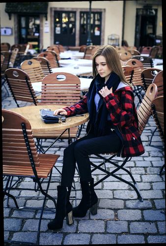 Karina — photo