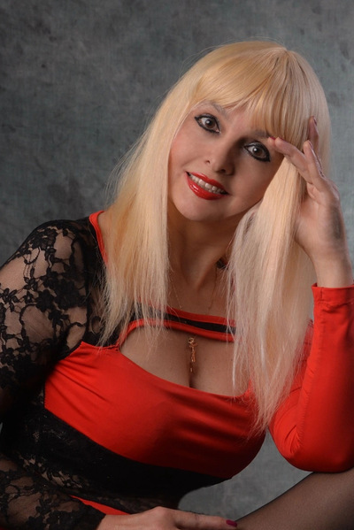 Larisa, 63, Rivne, Ukraine