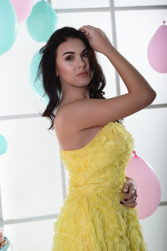 Valeria — photo