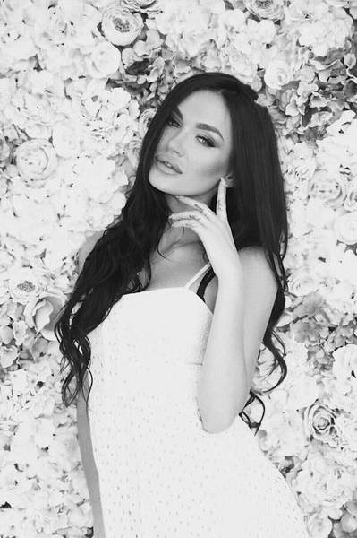 alya — photo