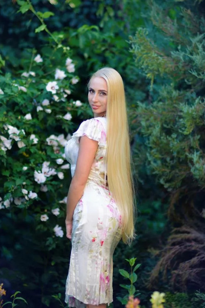 Elena — photo