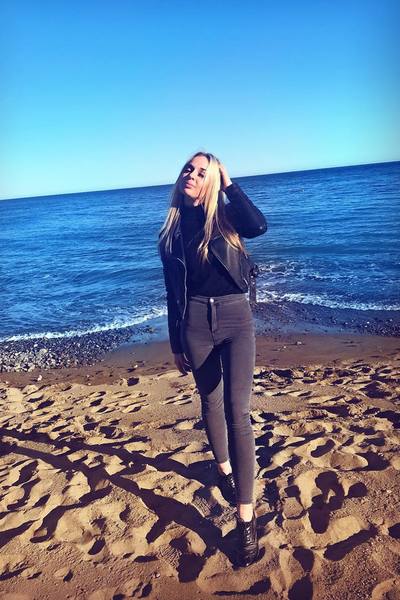Yana — photo